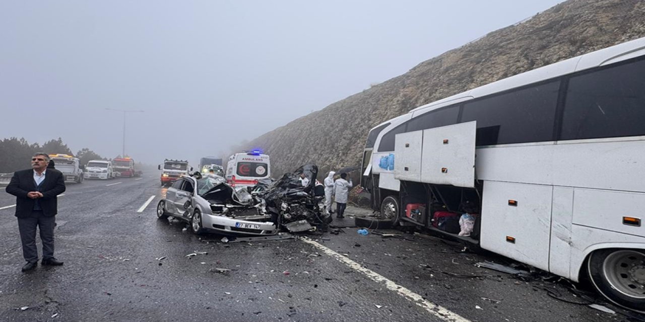 TAG Otoyolu’nda Katliam Gibi Kaza: 2 Ölü, 10 Yaralı