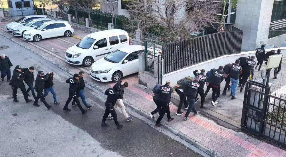 Mersin’de ‘Lavaş Çetesi’ paketlendi!