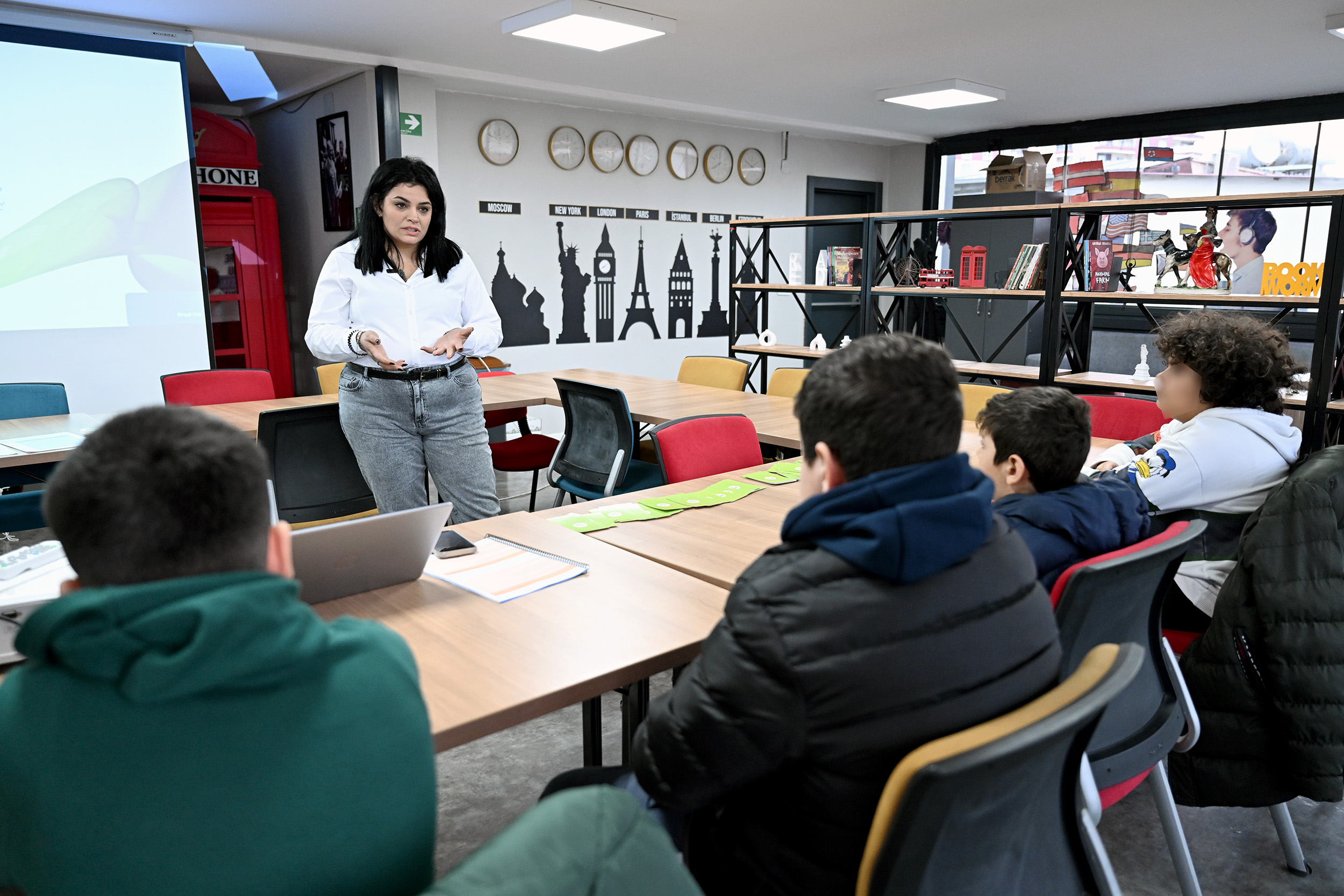 MERSİN BÜYÜKŞEHİR AKRAN ZORBALIĞINA KARŞI EMPATİ ATÖLYELERİ DÜZENLİYOR