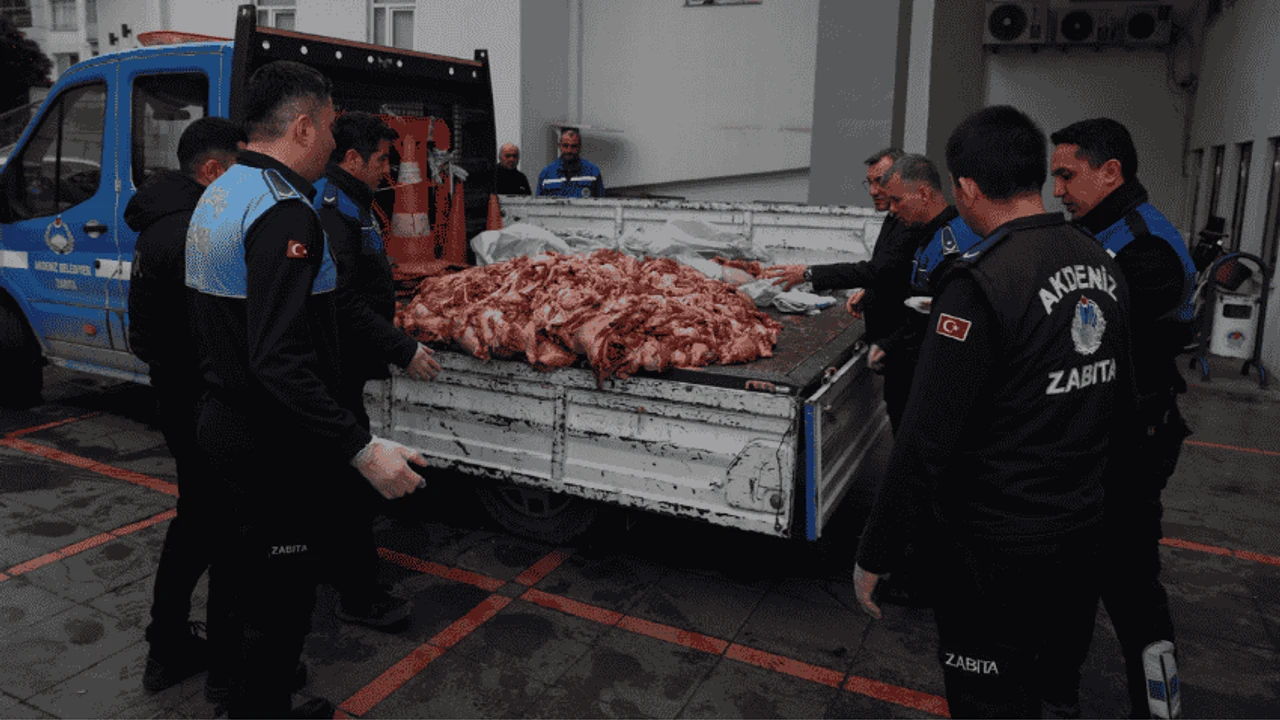 Akdeniz’de Halk Sağlığına Büyük Tehdit: 500 Kilo Bozuk Et Ele Geçirildi