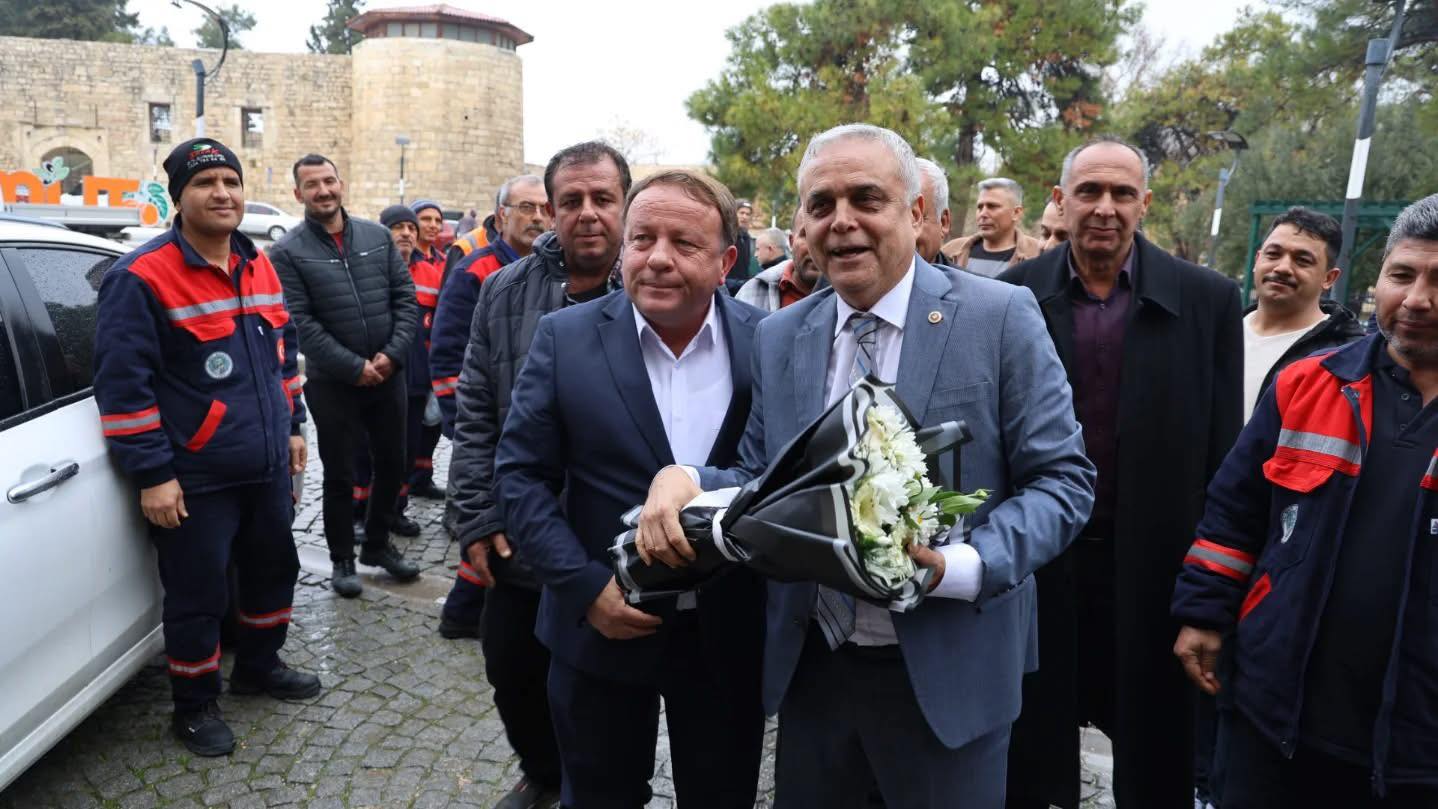 Mersin Siyasetinde “Geri Dönüş” Sesleri: Murat Orhan AK Parti’ye mi Geçiyor?