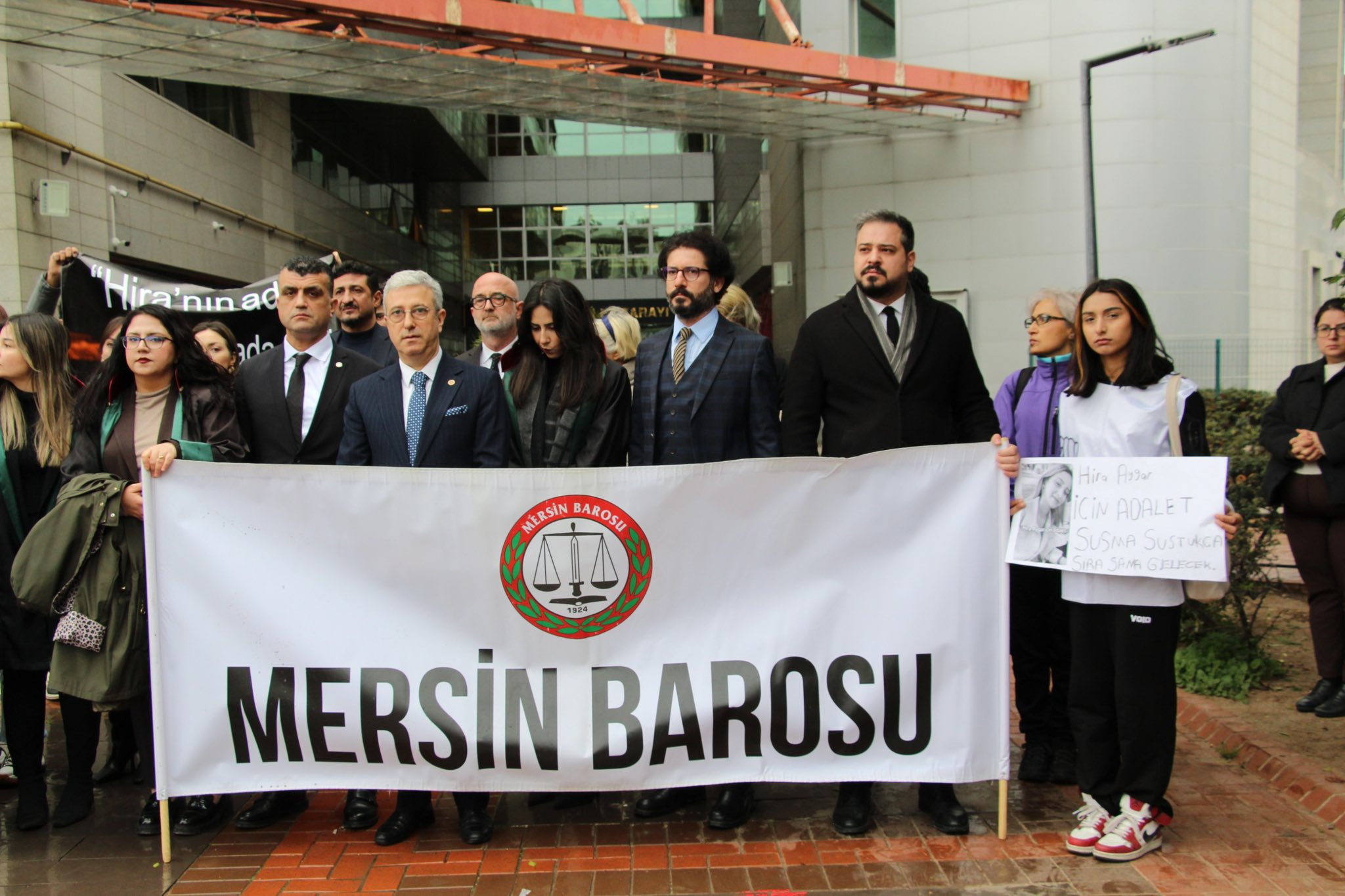 Adliye Önünde Adalet Çığlığı: “Çocuk Cinayetleri Münferit Değildir”