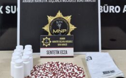 Mersin’in Anamur ilçesinde 489 adet sentetik ecza hapıyla yakalanan şüpheli tutuklandı.
