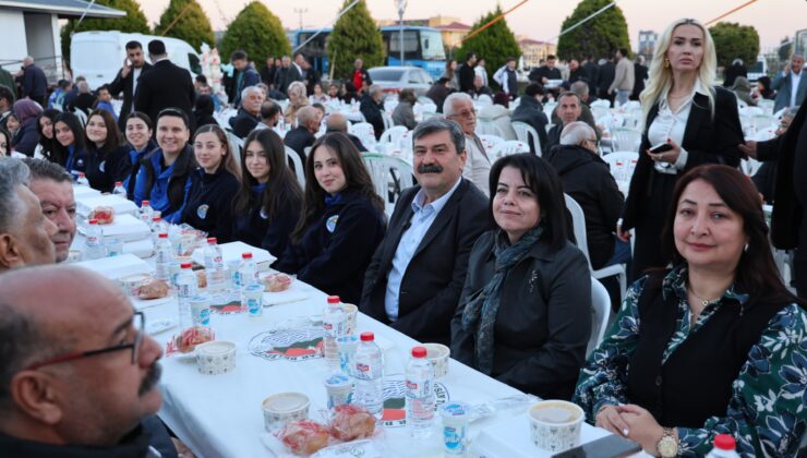BAŞKAN YILDIZ, ÇALIŞMA ARKADAŞLARIYLA İFTAR SOFRASINDA BULUŞTU