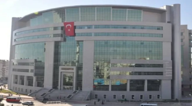 Mersin’de Yolsuzluk Soruşturmasında Şüpheliler Adliyede