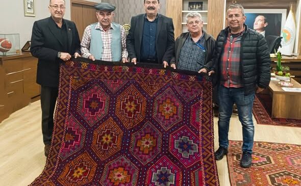 Toroslar’da Yörük Kültürü Rüzgarı: Başkan Yıldız’a Anlamlı Ziyaret