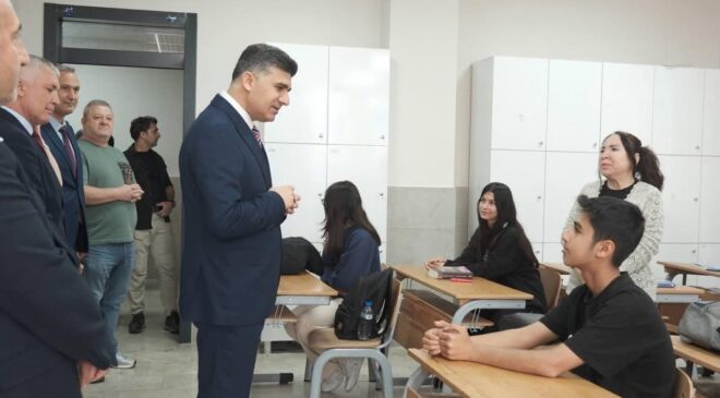 Akdeniz’de Eğitim Camiasına Anlamlı Ziyaret. Kaymakam Şener’den Destek ve Taziye