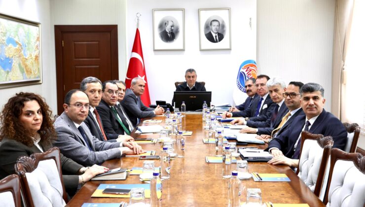 Mersin’de Hizmet Çıtası Yükseliyor: Vali Atilla Toros Başkanlığında Kritik Eşgüdüm Zirvesi