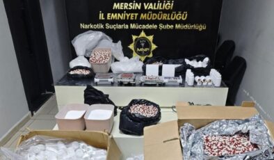 Mersin’de zehir fabrikası çökertildi! Binlerce hap ele geçirildi