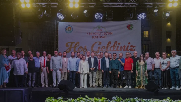 Mezitli Belediyesi 7 Örtüaltı Üzüm Festivali ile üreticiyi buluşturdu