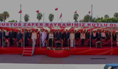 Atilla Toros 30 Ağustos Zafer Bayramı Törenine Katıldı