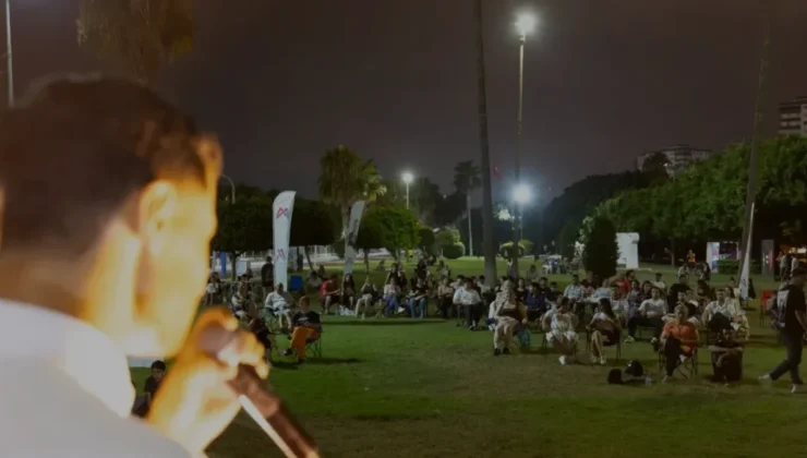 Mersin Büyükşehir Belediyesi Akustik Sahne Konserleri Başladı