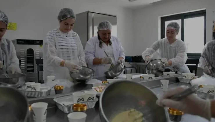 Mersin Büyükşehir Belediyesi Kan Portakallı Muffin Atölyesi Düzenledi