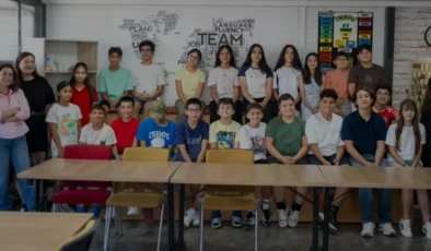 Mersin Büyükşehir Belediyesi Ücretsiz İngilizce Kursu ile Gençleri Destekliyor