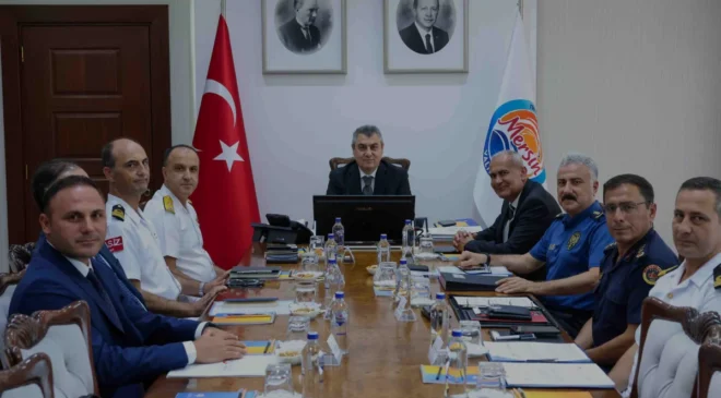 Mersin Valisi Atilla Toros Güvenlik ve Asayiş Toplantısına Başkanlık Etti