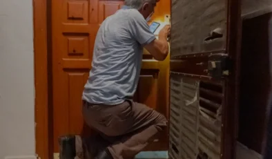 Mersin Yenişehirde Çöp Ev Operasyonu Tam 5 Kamyon Atık Çıktı