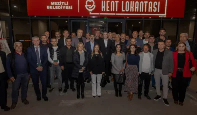 Mezitli Belediye Başkanı Tuncer Muhtarlarla İftarda Buluştu
