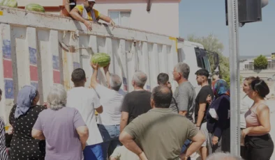 Mezitli Belediyesi 36 Ton Karpuzu Üreticiden Alıp Halkla Buluşturdu