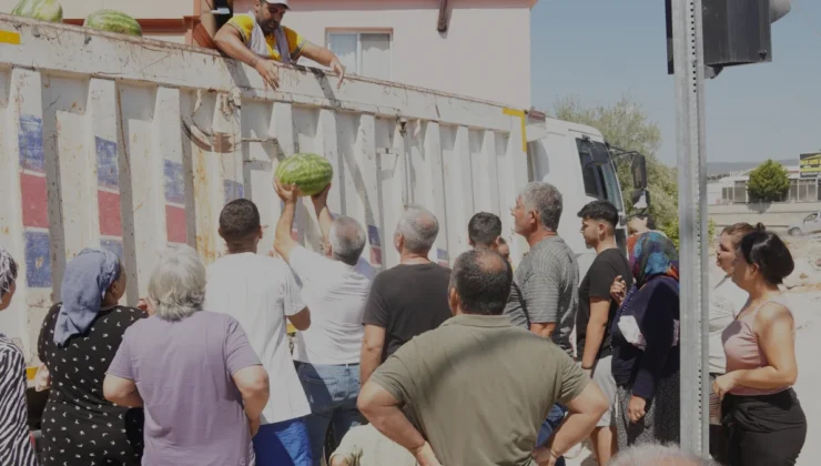 Mezitli Belediyesi 36 Ton Karpuzu Üreticiden Alıp Halkla Buluşturdu