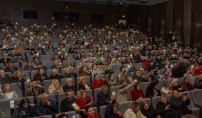 Mezitli Belediyesi Kültür Merkezi Sanatseverlerin Uğrak Noktası Oldu