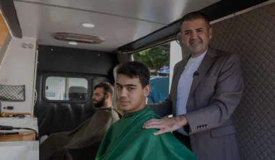 Mezitli Belediyesi mobil kuaför hizmetini sanayi sitesine taşıdı