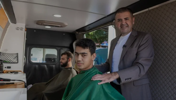 Mezitli Belediyesi mobil kuaför hizmetini sanayi sitesine taşıdı