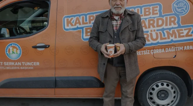 Mezitli Belediyesi sabah saatlerinde ücretsiz çorba dağıtıyor
