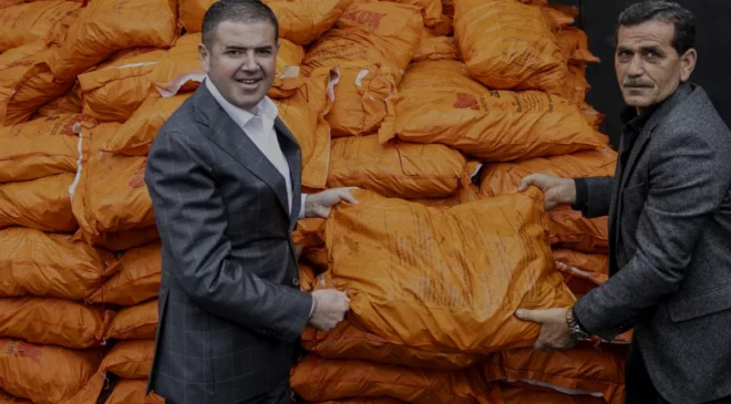 Mezitli Belediyesi Sera Üreticilerine 40 Ton Kömür Desteği Sağladı