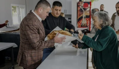 Mezitli Belediyesi Tandır Evi Ekonomik Ekmekle İlgi Görüyor