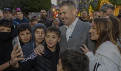 Mezitli Belediyesi Yılbaşı Pazarı Demokrasi Meydanında Açıldı