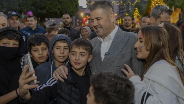 Mezitli Belediyesi Yılbaşı Pazarı Demokrasi Meydanında Açıldı