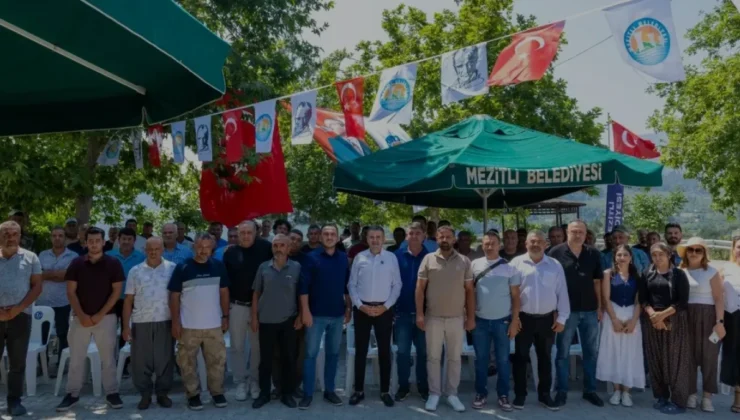 Mezitli Belediyesinden Çiftçilere Akdeniz Meyve Sineği Kapanı Desteği
