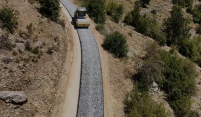 Mezitli Belediyesinden Kırsal Mahallelerde Yol Seferberliği