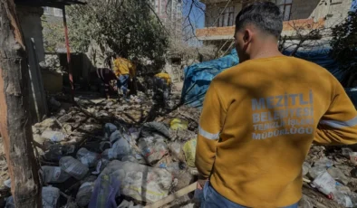 Mezitli Deniz Mahallesindeki Çöp Ev Tahliye Edildi